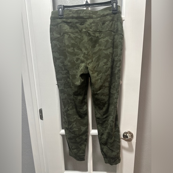 Lululemon Ready to Rulu Jogger - Picture 9 of 13